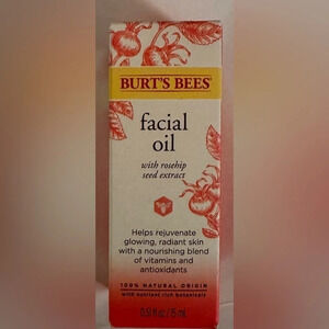 NEW! Burt’s Bees Facial Oil with Rosehip Seed Extract